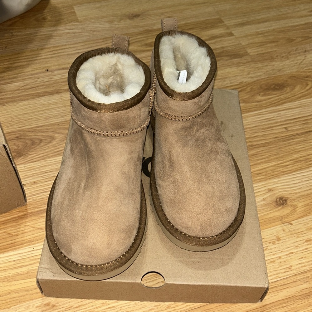 UGG ULTRAMINI